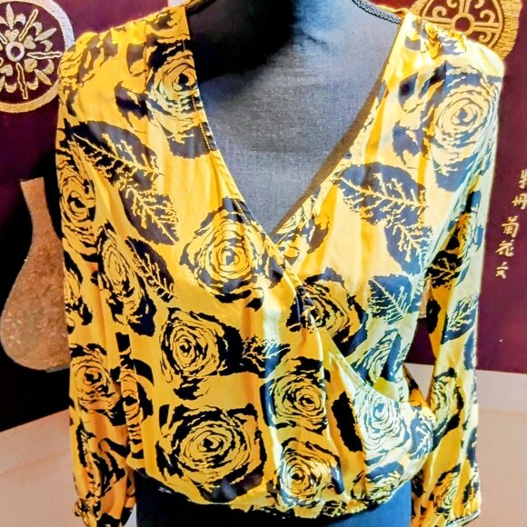 Winter Kate 100% silk Gold wrap blouse - Picture 1 of 10